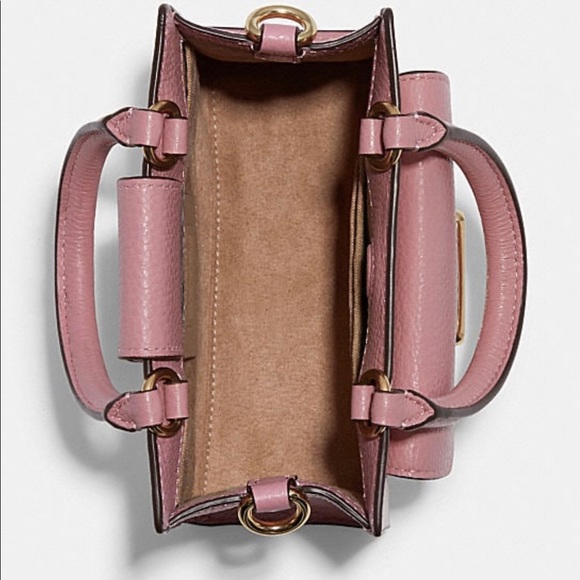 Coach Mini Pepper Crossbody With Heart Petal Print NEW ARRIVAL BESTSELLER - Picture 4 of 13